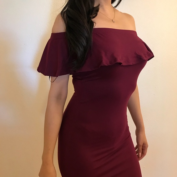 RESTOCK* Burgundy Penelope Off The Shoulder Dress - Picture 3 of 8